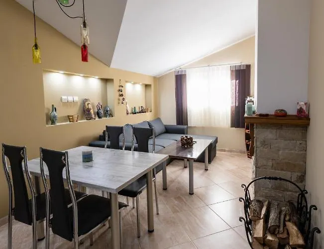 ковачева * 班斯科